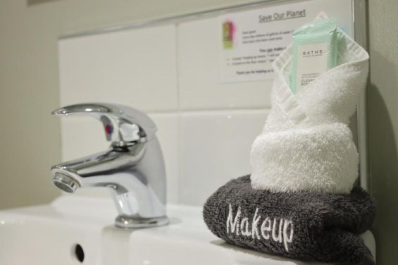 Queen Studio: toiletries