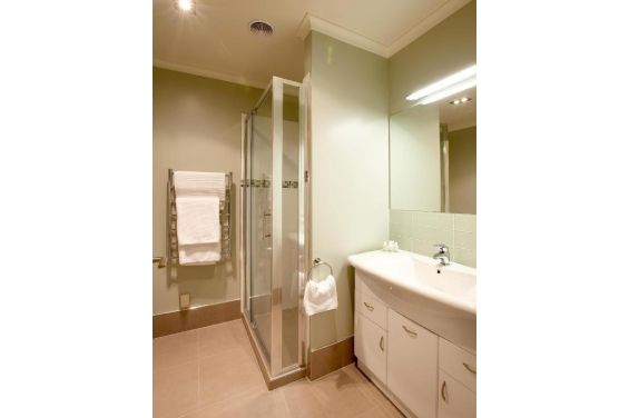 King Studio: shower